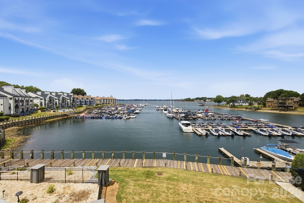 18883 Vineyard Point Lane - Photo 19