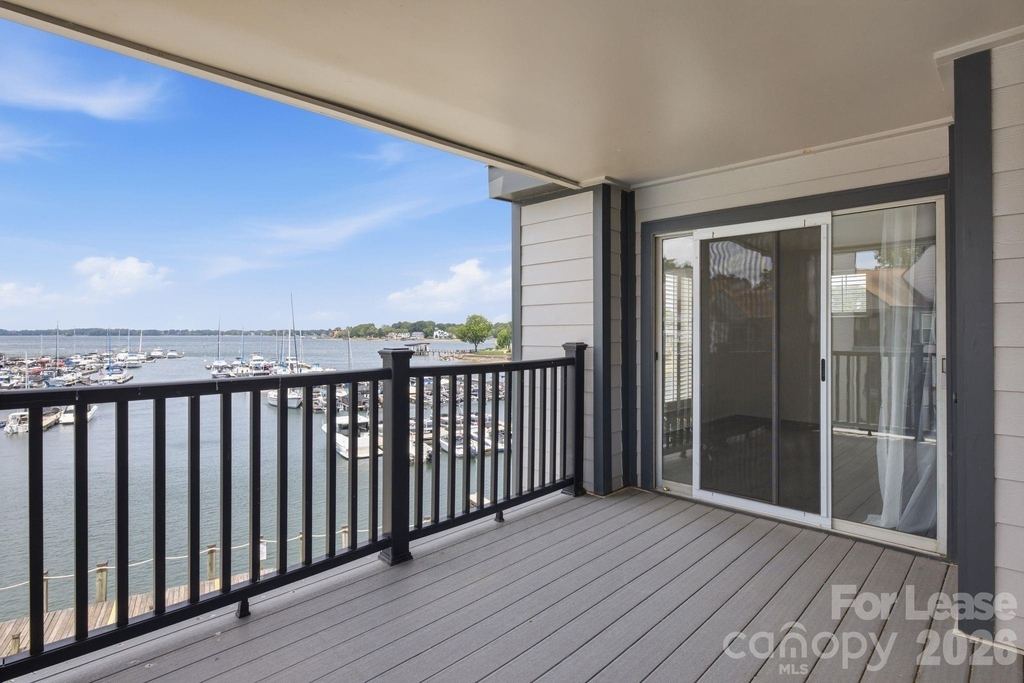18883 Vineyard Point Lane - Photo 0