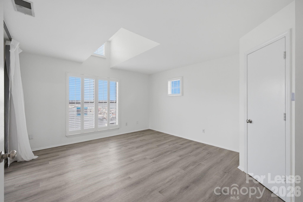 18883 Vineyard Point Lane - Photo 8