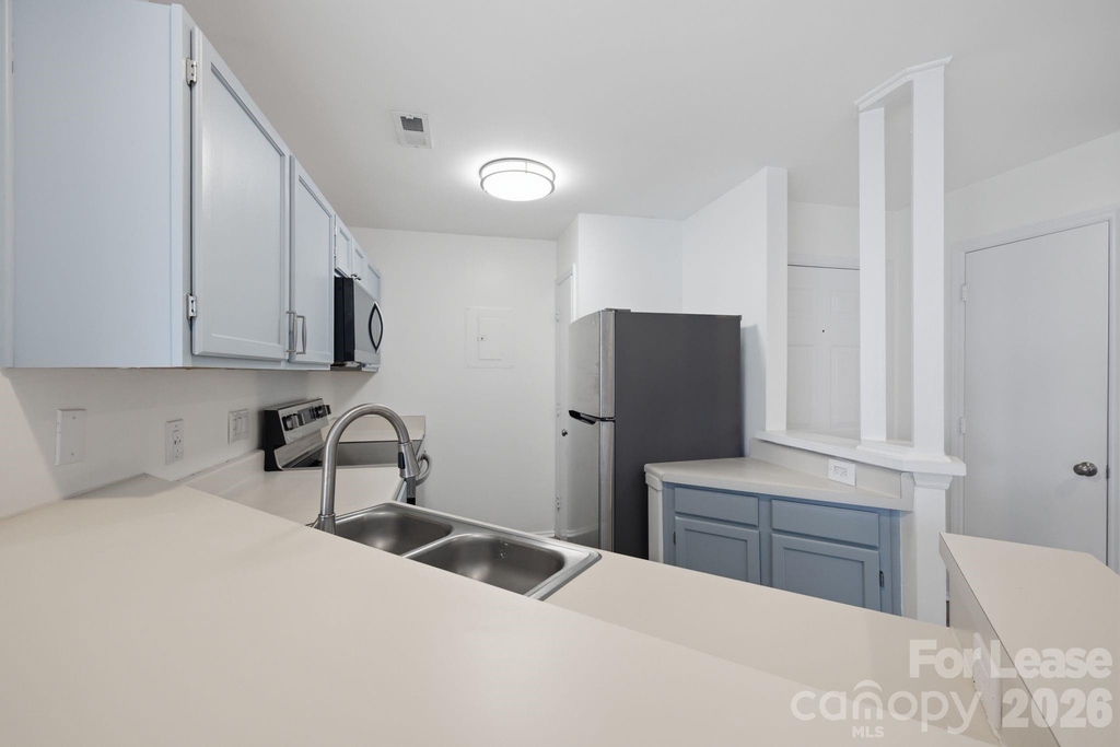 18883 Vineyard Point Lane - Photo 6
