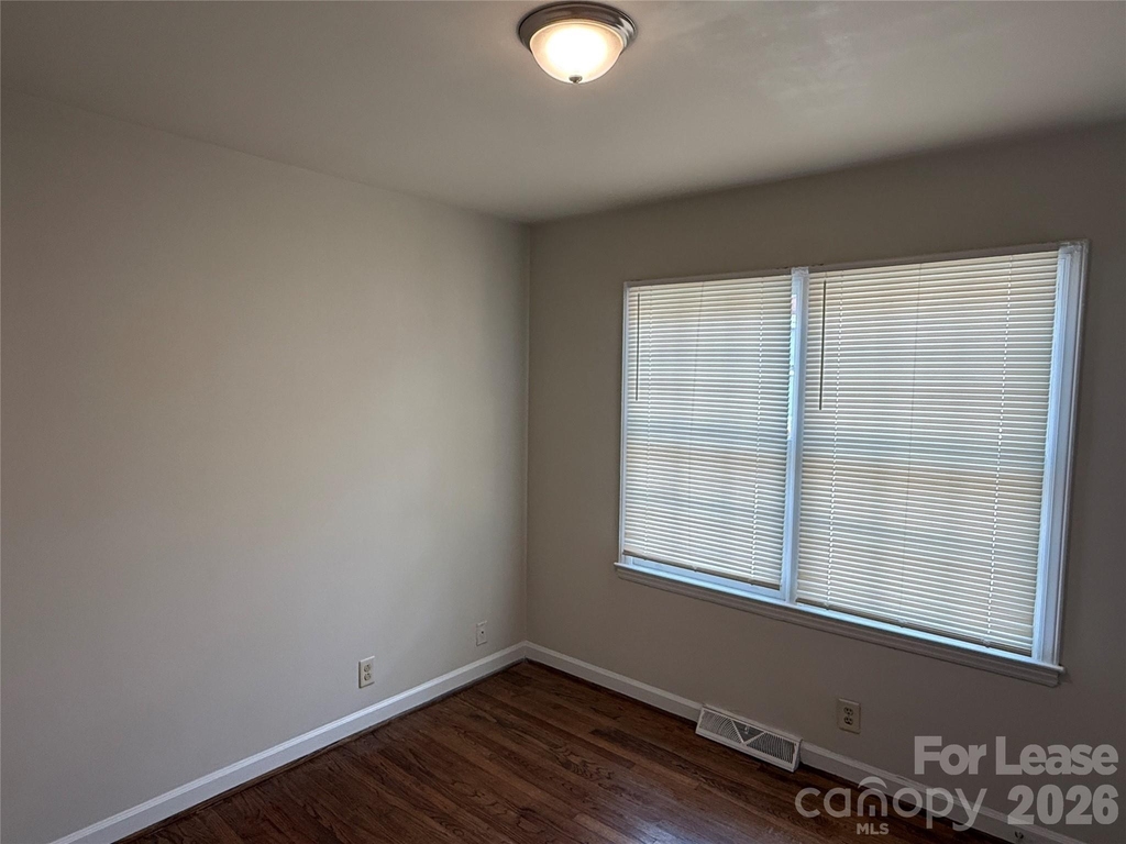 3721 Driftwood Drive - Photo 6