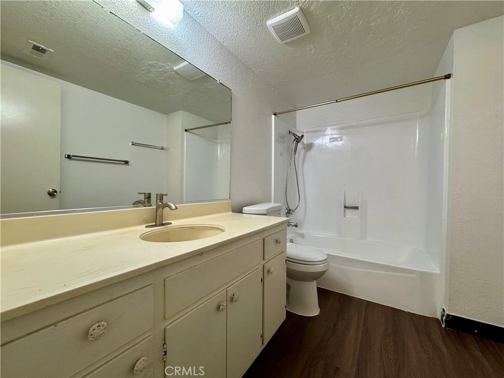 241 S Curtis Avenue - Photo 8