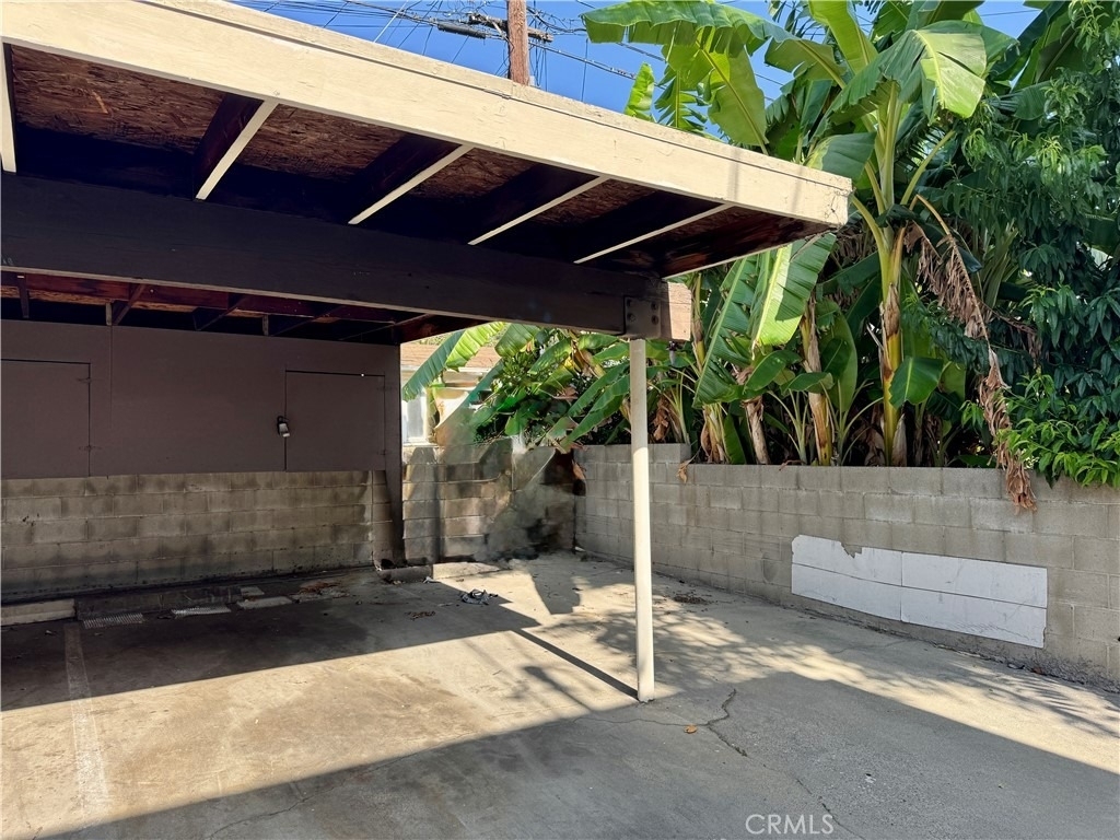 241 S Curtis Avenue - Photo 3