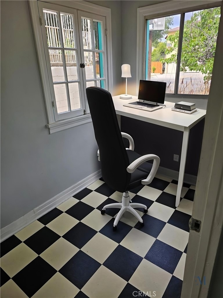 615 S Columbus Avenue - Photo 5