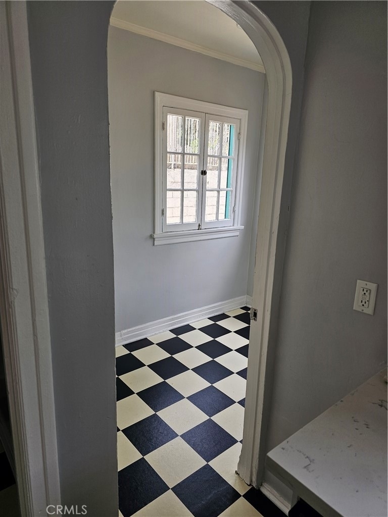 615 S Columbus Avenue - Photo 4