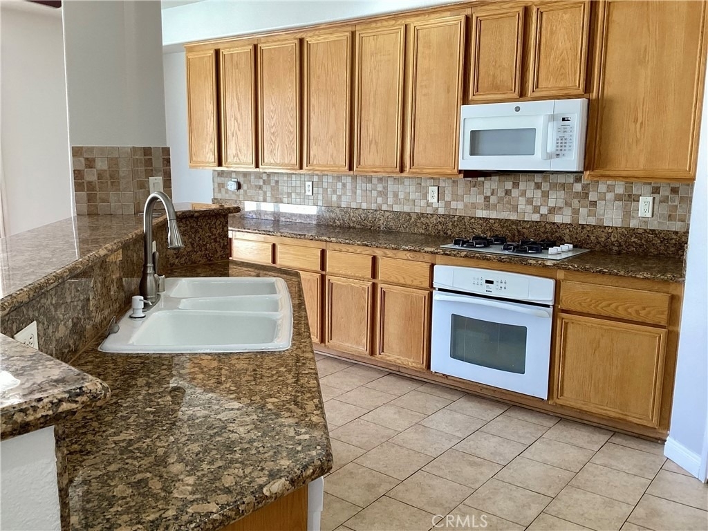 3537 Fairgreen Lane - Photo 8