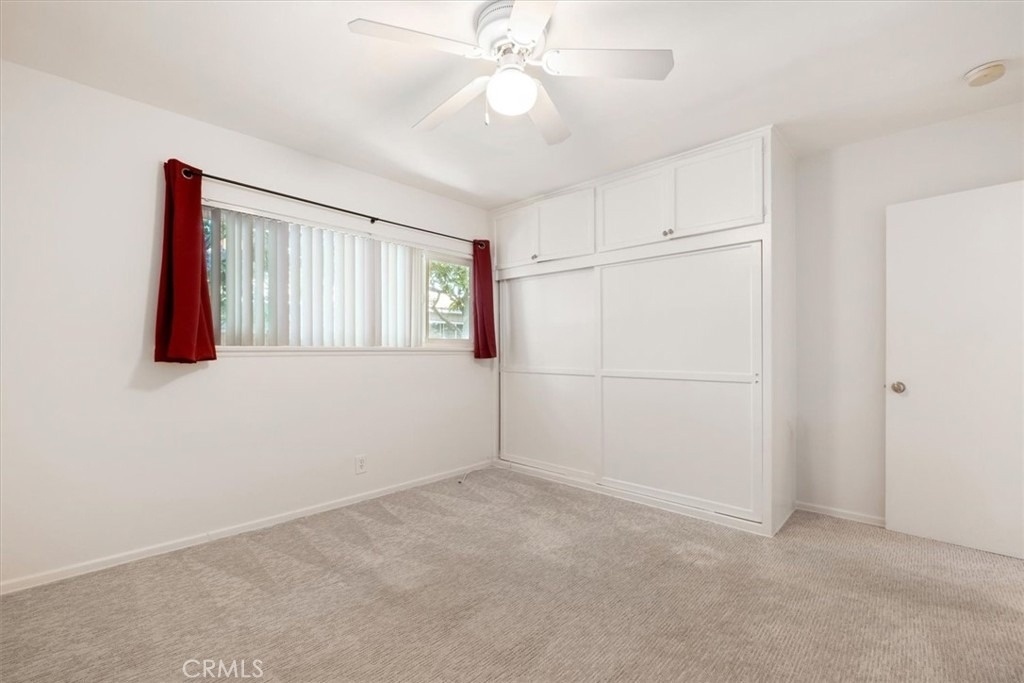 5851 Woodman Avenue - Photo 14