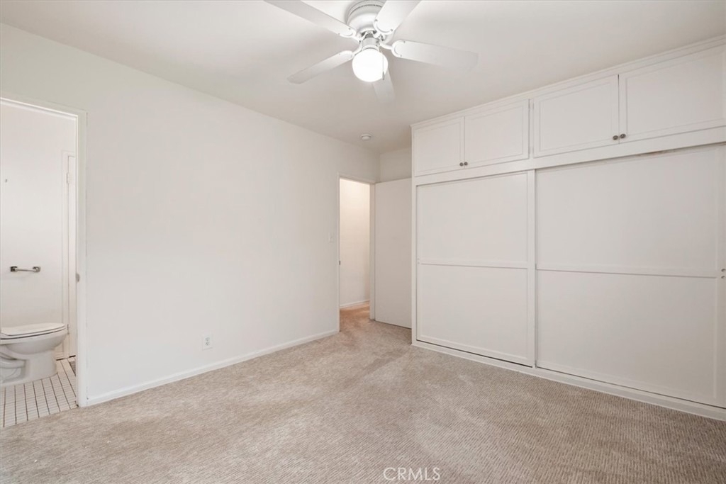 5851 Woodman Avenue - Photo 18