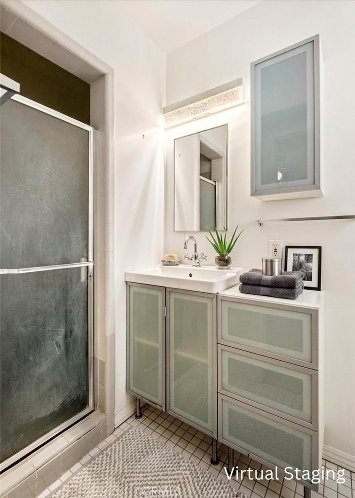 5851 Woodman Avenue - Photo 23