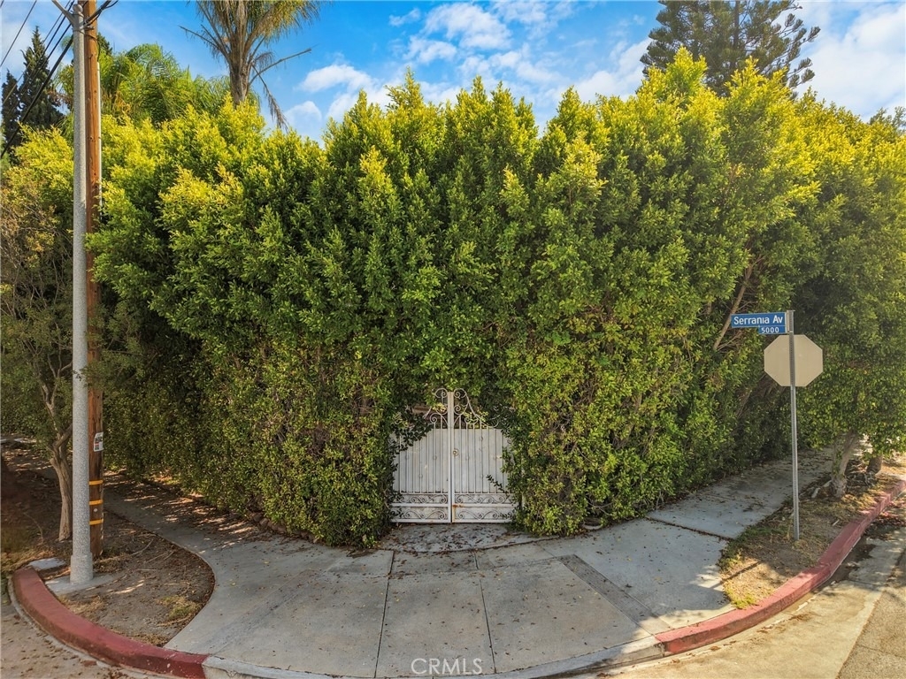 20871 Betron Street - Photo 39