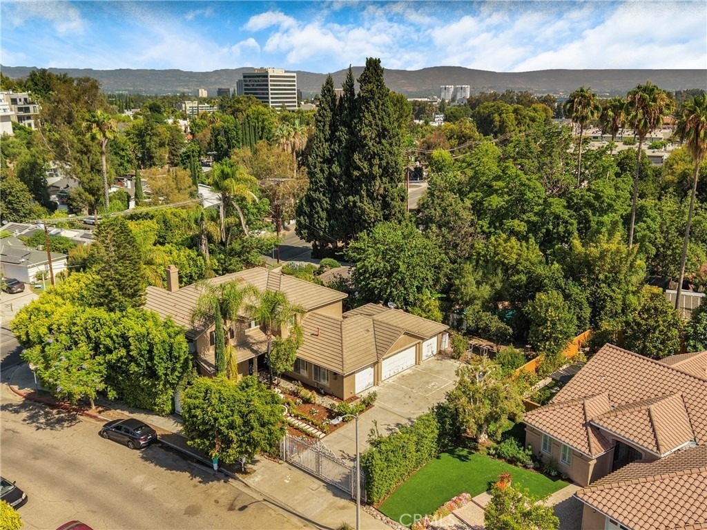 20871 Betron Street - Photo 45