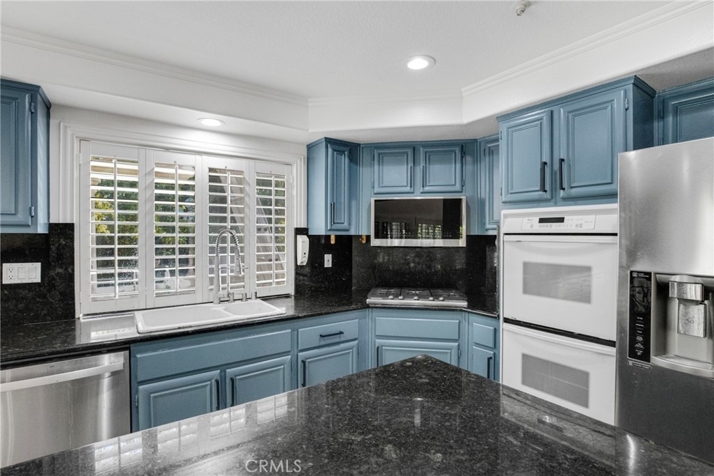 20871 Betron Street - Photo 11
