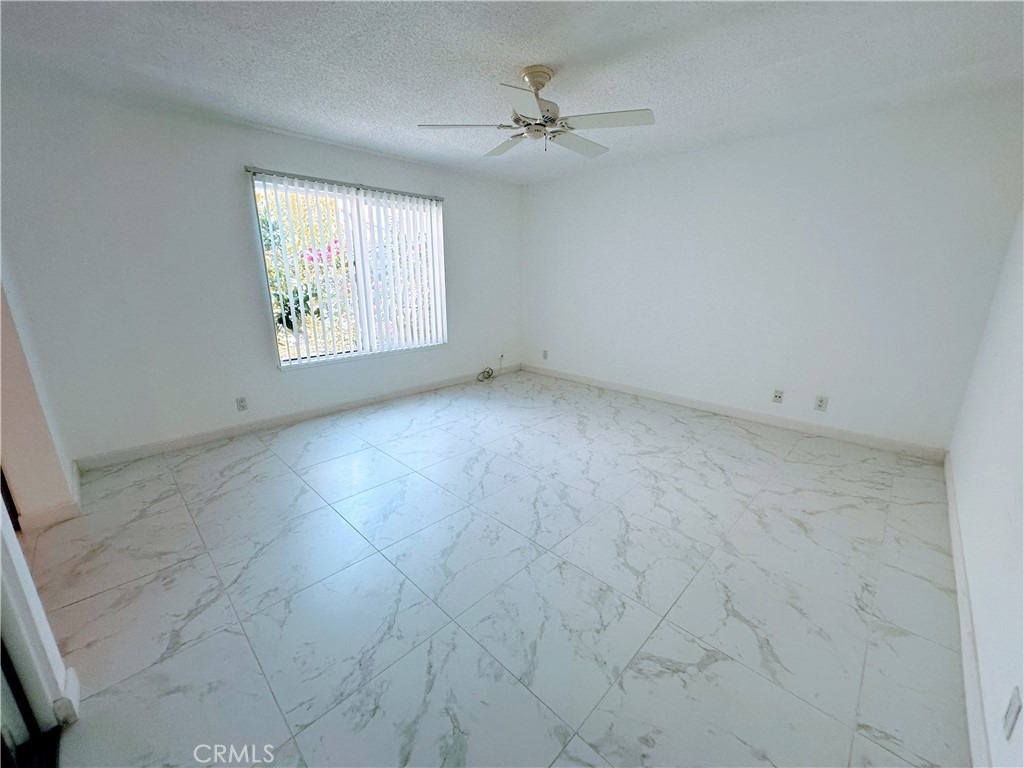 11 Pebblewood - Photo 13
