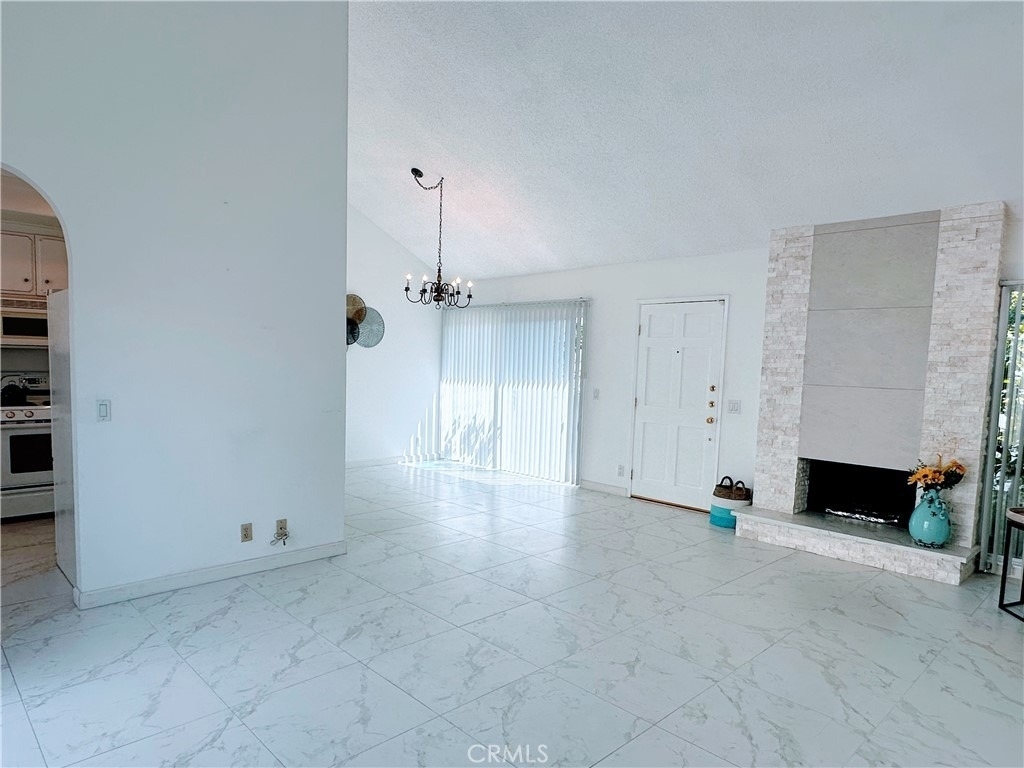 11 Pebblewood - Photo 3