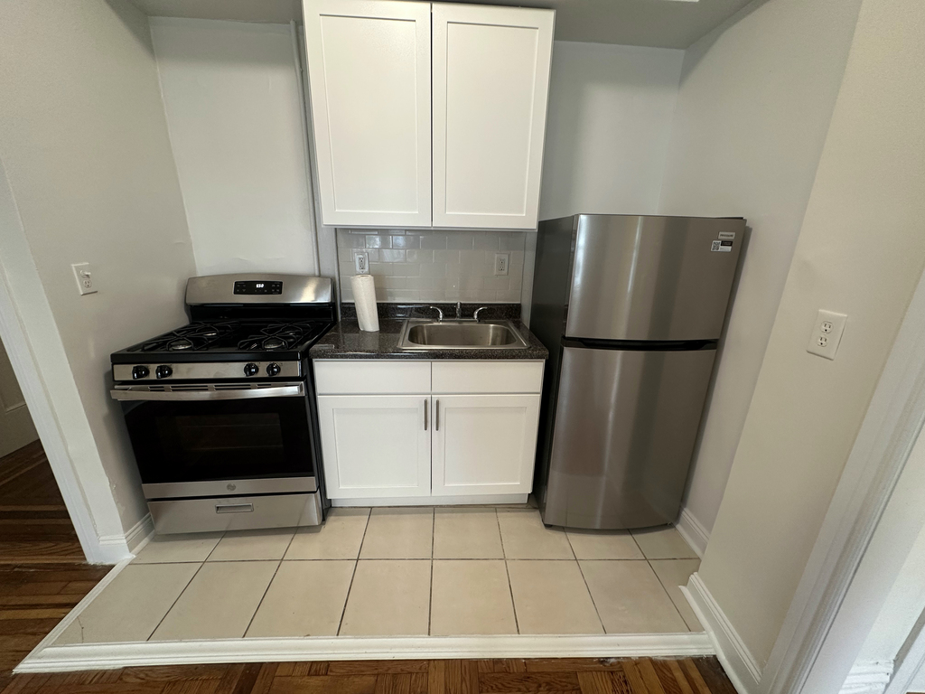 108 Park Terrace East - Photo 4