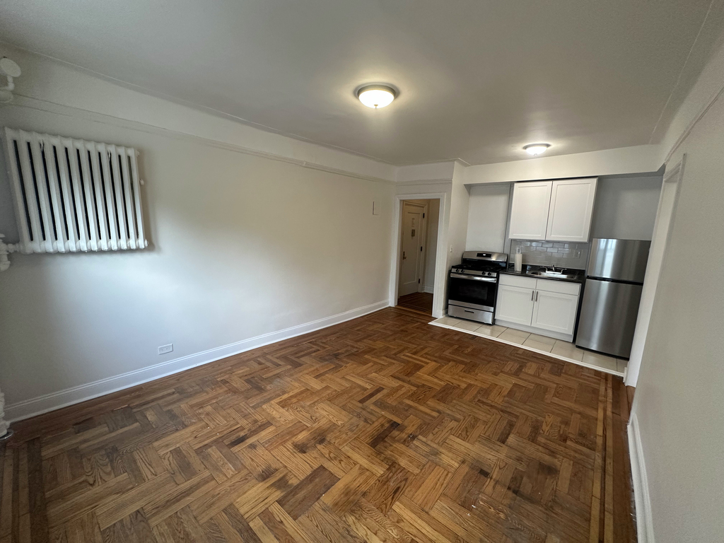 108 Park Terrace East - Photo 3