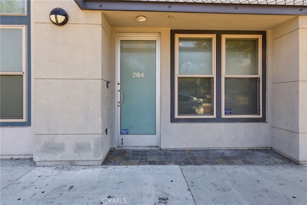 204 E 3rd Street - Photo 16