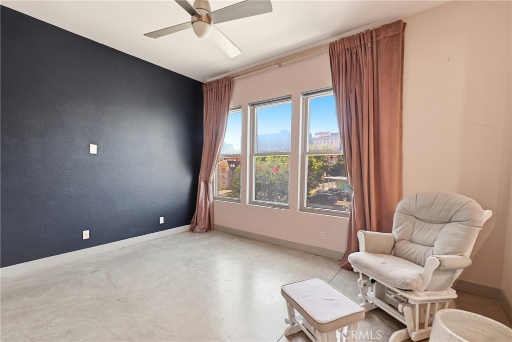 204 E 3rd Street - Photo 6