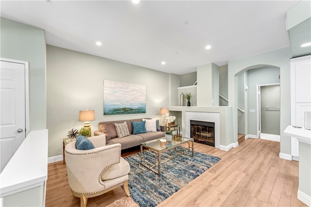 304 Birch Grove - Photo 3