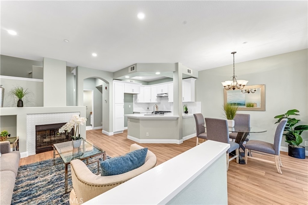 304 Birch Grove - Photo 2
