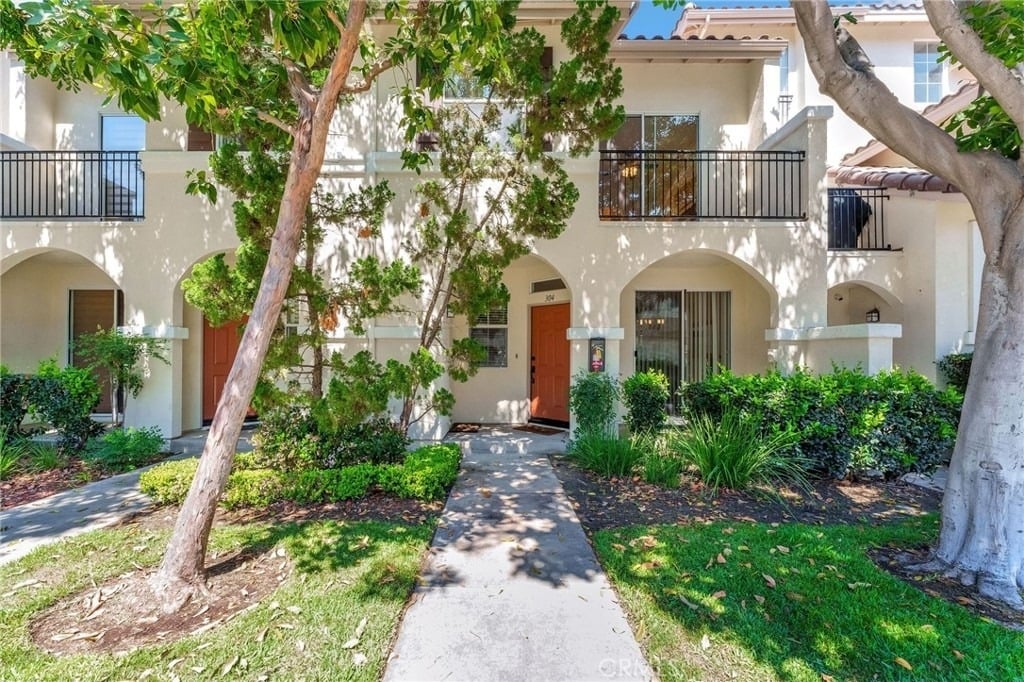304 Birch Grove - Photo 0