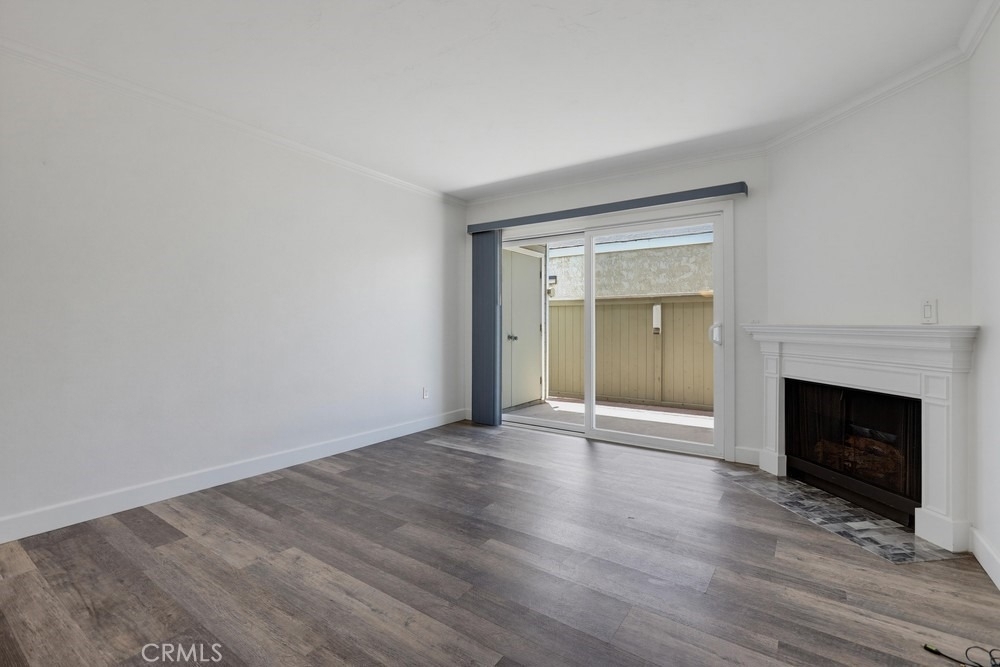 23411 Cambridge - Photo 5
