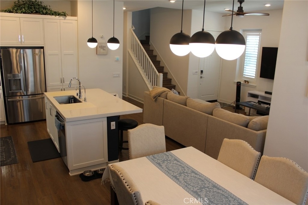 809 Sunrise - Photo 4