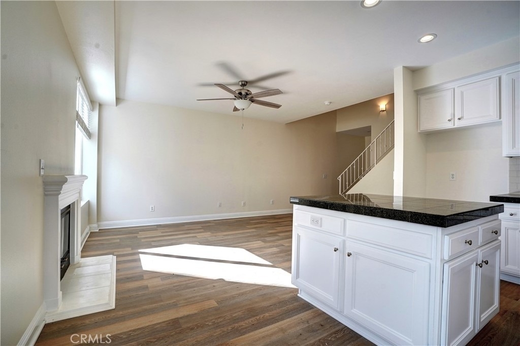 7124 Farralone Avenue - Photo 7