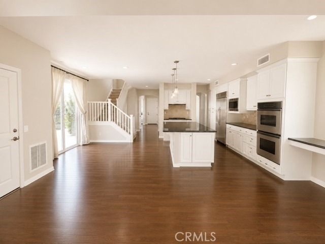 761 Clark Way - Photo 8