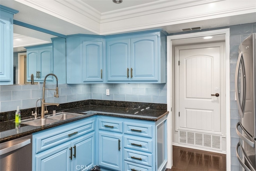 1 Moss Glen - Photo 13