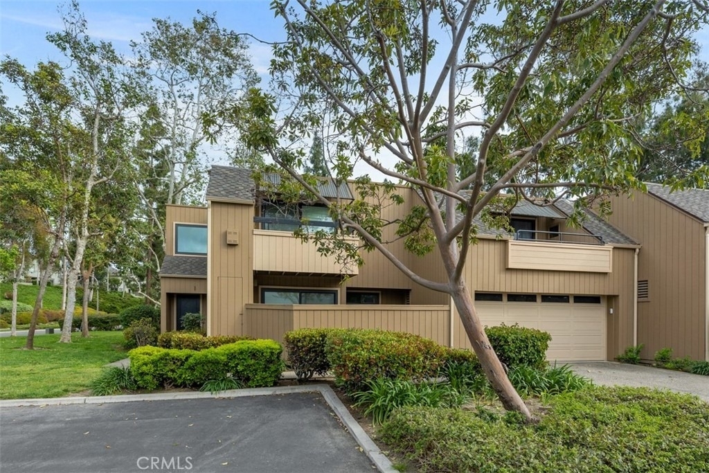 1 Moss Glen - Photo 2