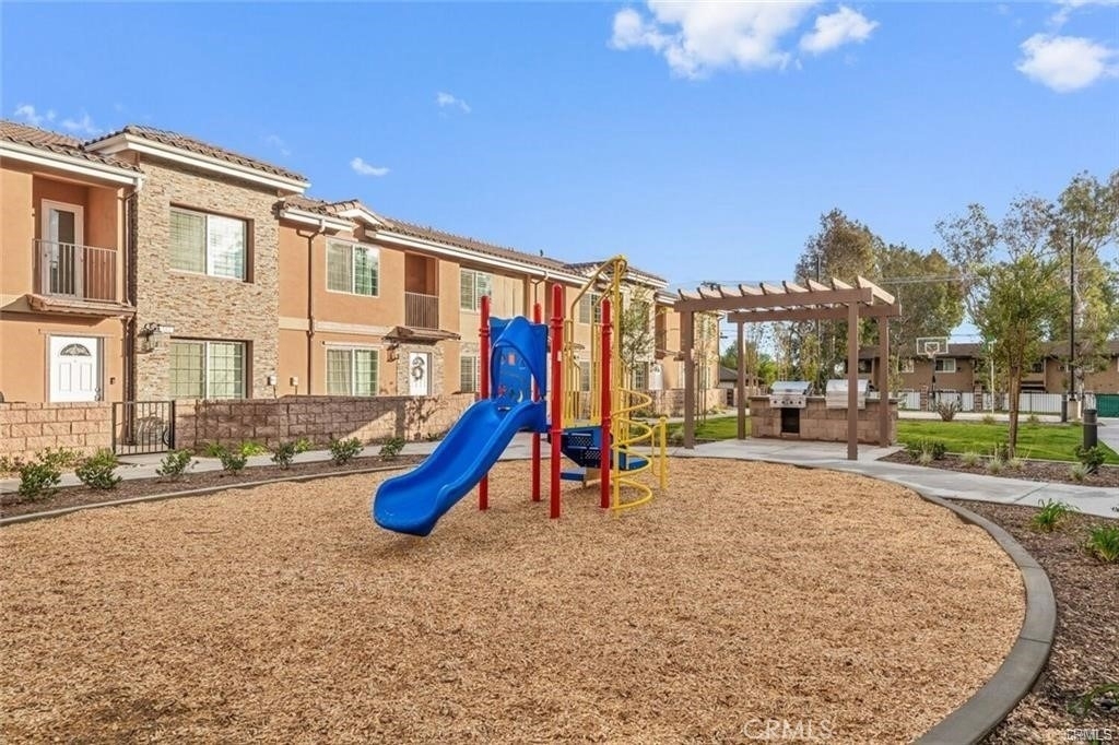 16408 Valencia Avenue - Photo 11