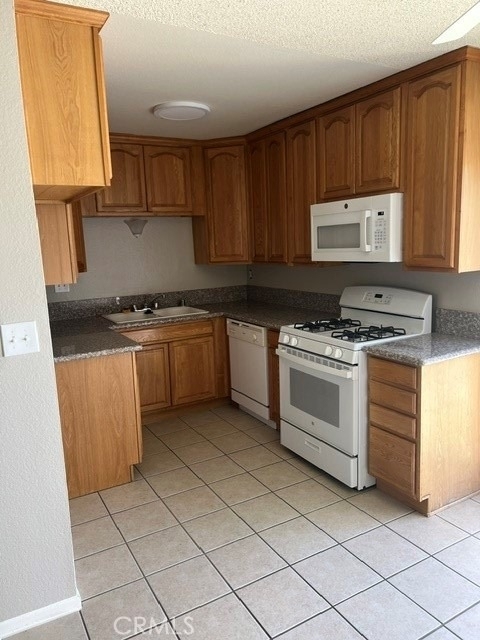 1060 E Foothill Boulevard - Photo 2