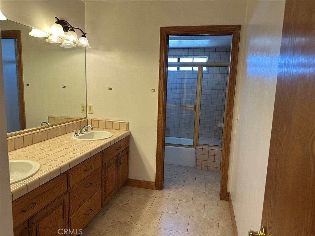 146 Luben - Photo 14
