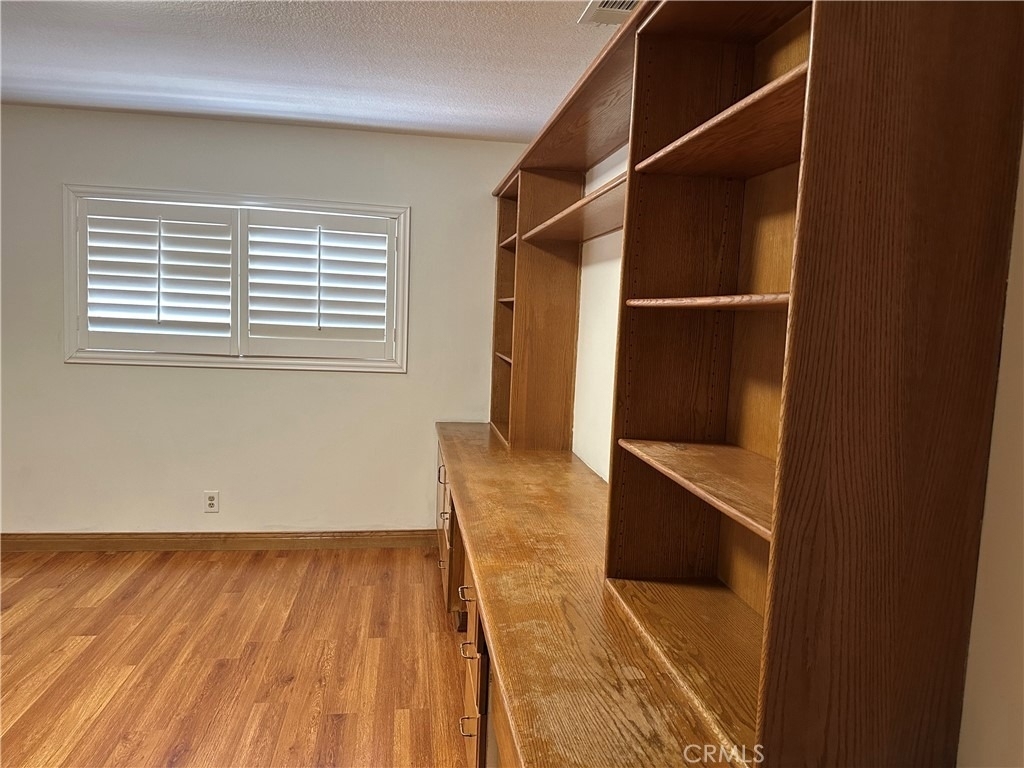 146 Luben - Photo 15
