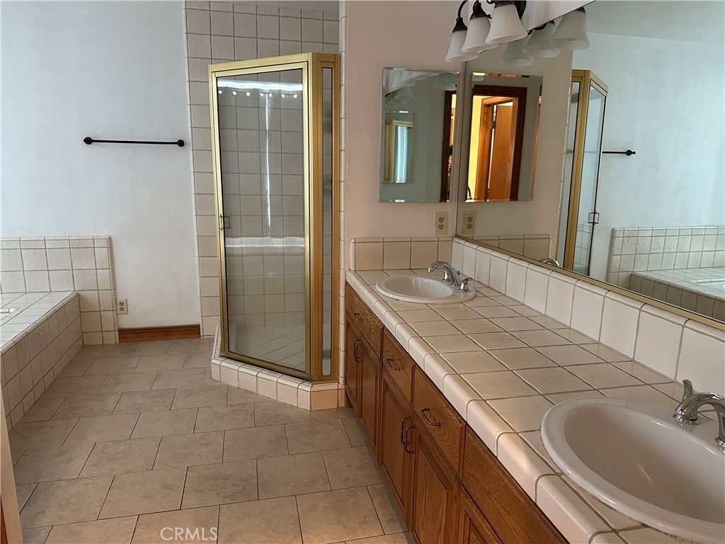 146 Luben - Photo 20
