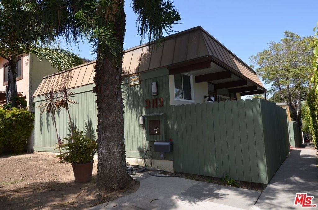 3113 5th Street - Photo 2