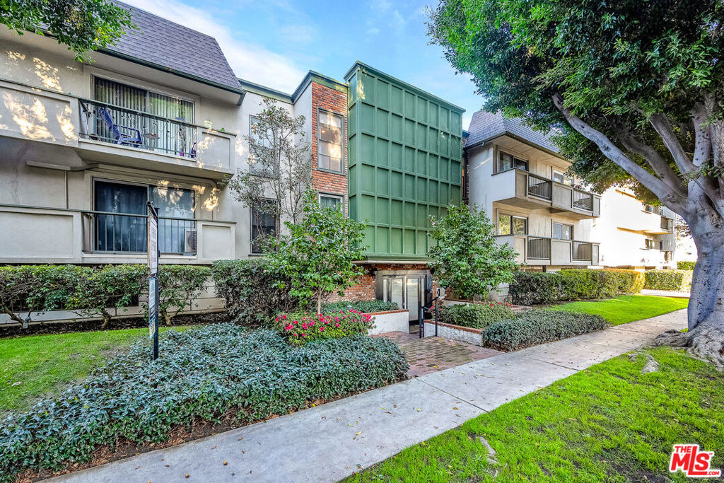 3640 Cardiff Avenue - Photo 1