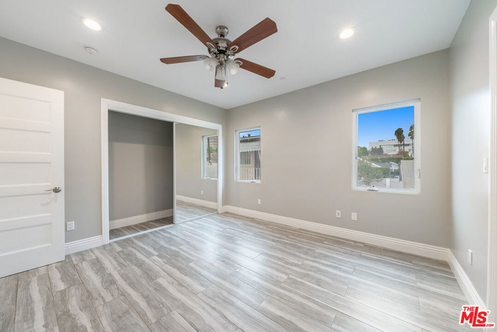 1357 Seward Street - Photo 27