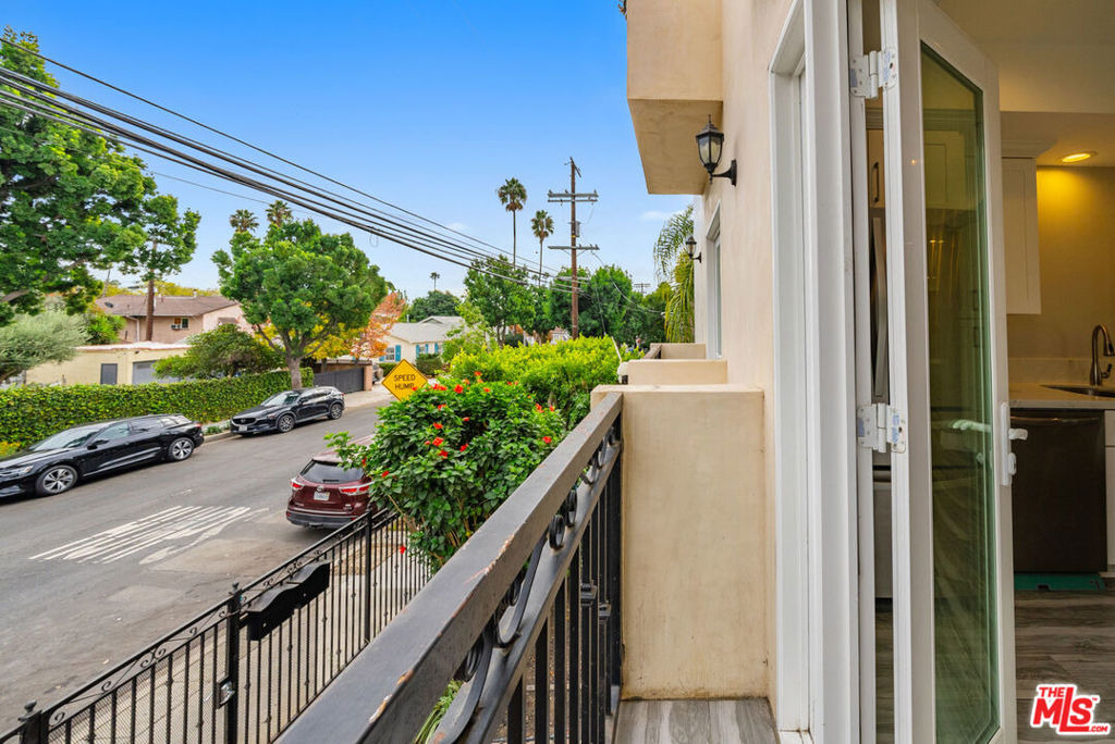 1357 Seward Street - Photo 14