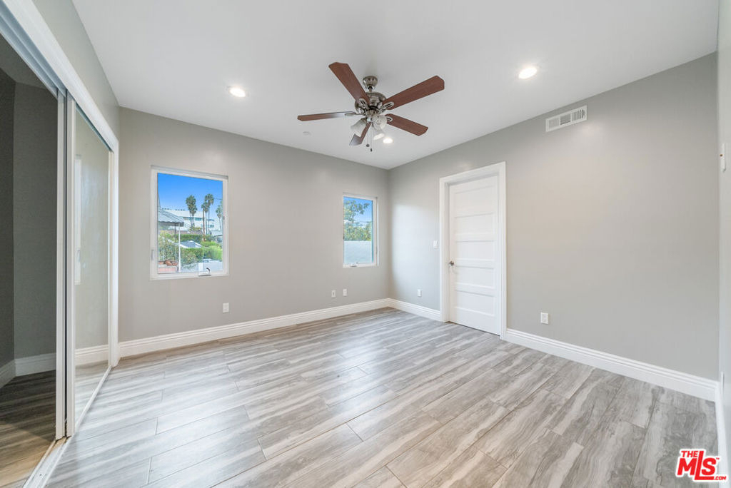 1357 Seward Street - Photo 26