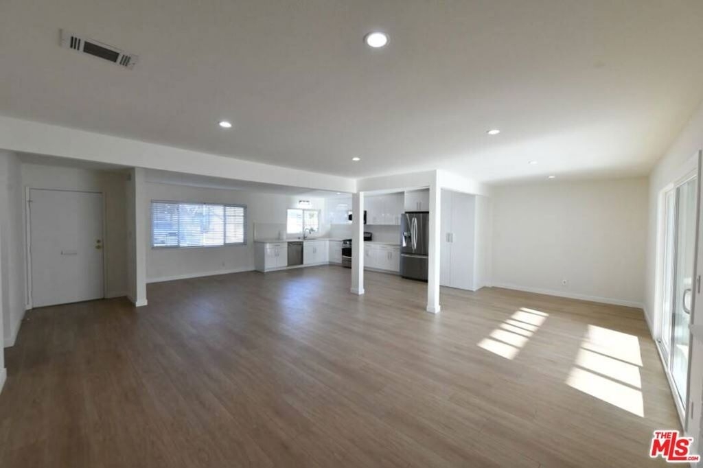 3125 Jacinto Avenue - Photo 2