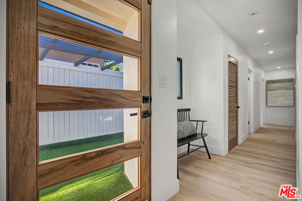 1145 S Longwood Avenue - Photo 15