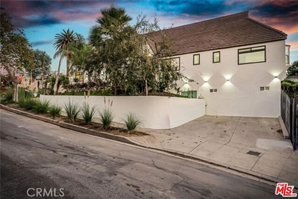 1145 S Longwood Avenue - Photo 43