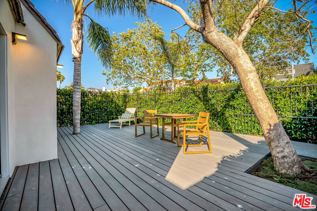 1145 S Longwood Avenue - Photo 13