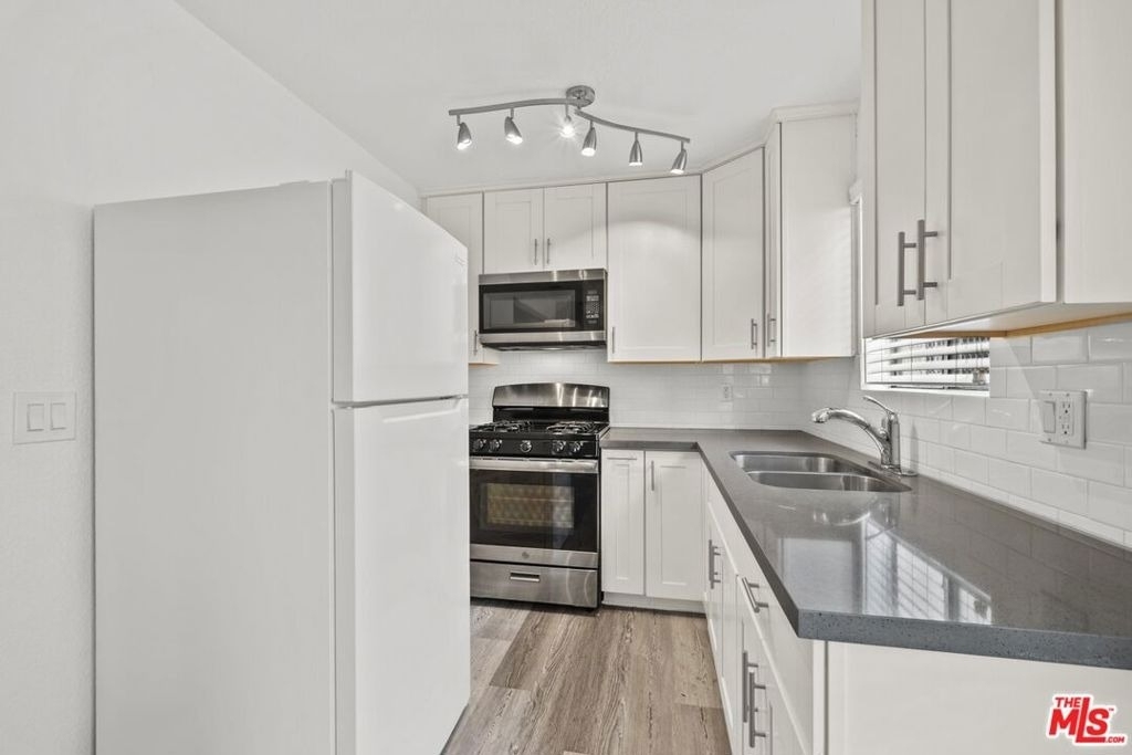 1556 W 227th Street - Photo 8