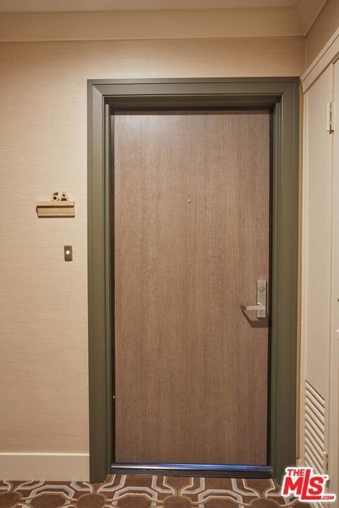 865 Comstock Avenue - Photo 3