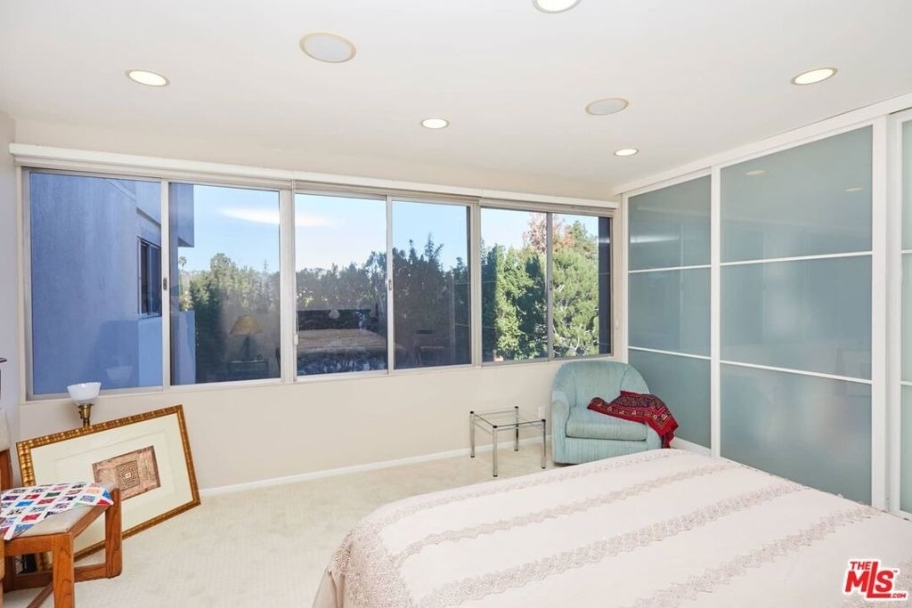 865 Comstock Avenue - Photo 9