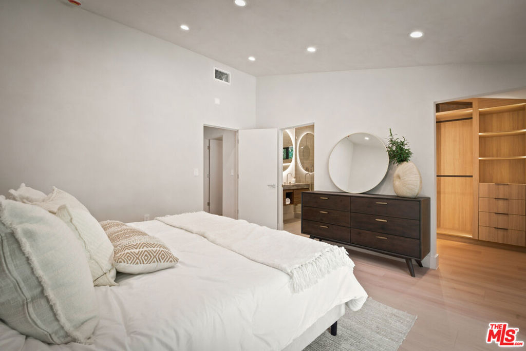 20466 Miranda Street - Photo 18
