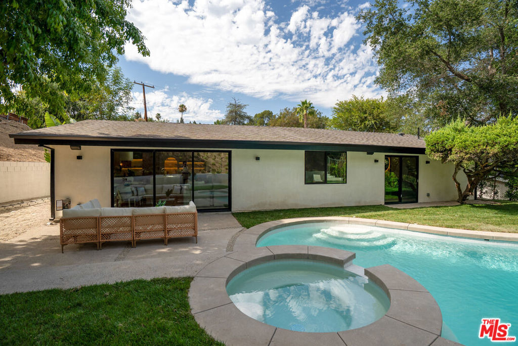 20466 Miranda Street - Photo 28